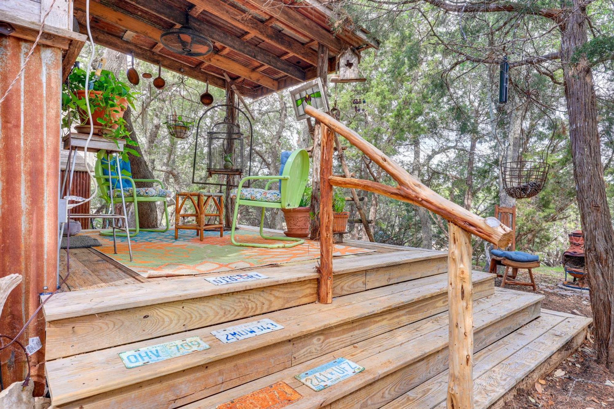 Pet-Friendly Wimberley Cabin With Fire Pit And Hot Tub Exterior photo